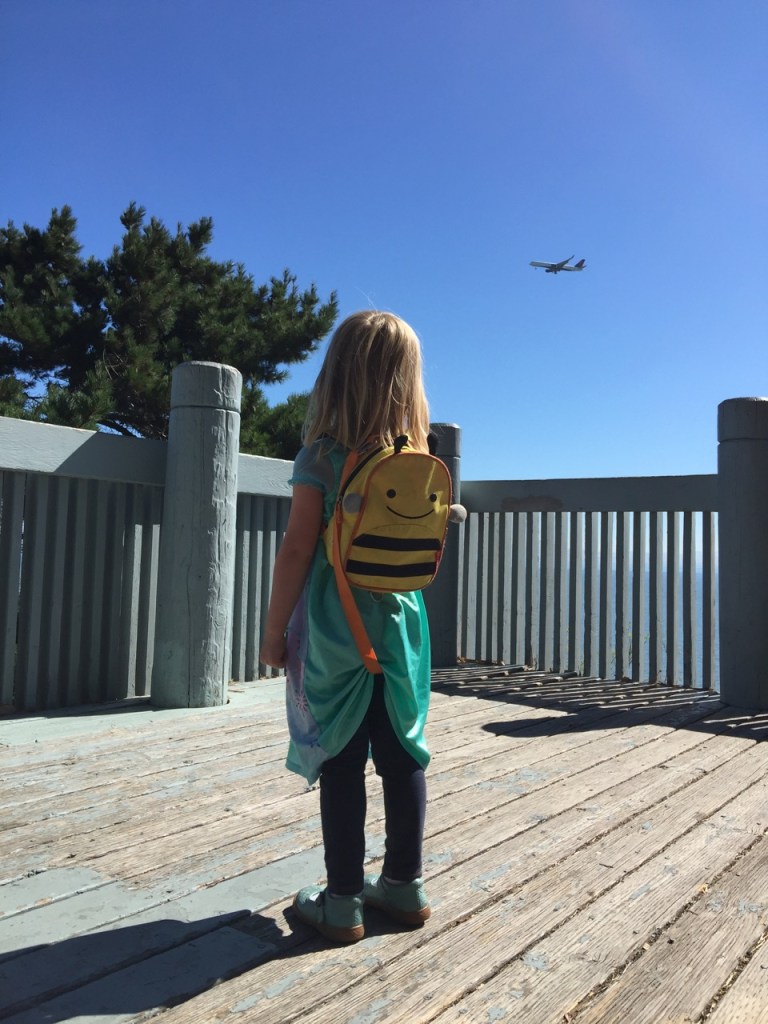 HJ watching the plane