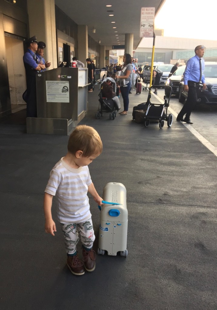 JetKids BedBox Review Pulling